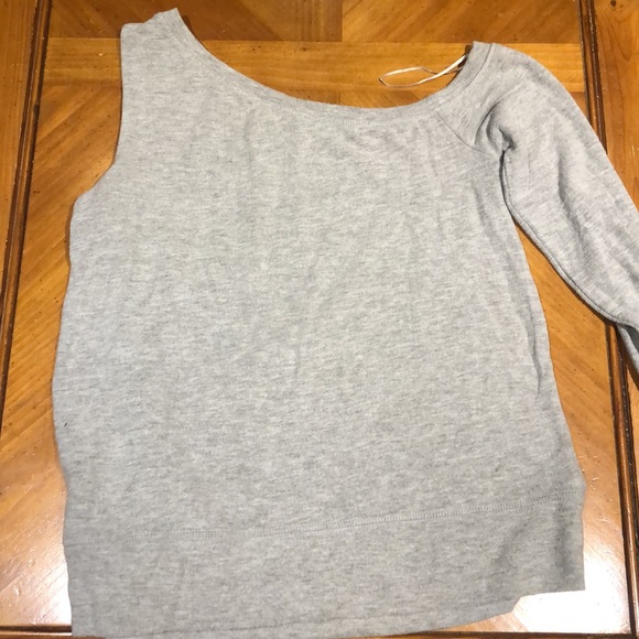 BB Dakota Grey Top w/ asymmetrical left shoulder - Picture 3 of 6